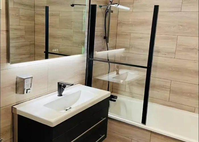 Standing Avec Terrasse Pres De Honfleur Parking Et Piscine Διαμέρισμα Équemauville