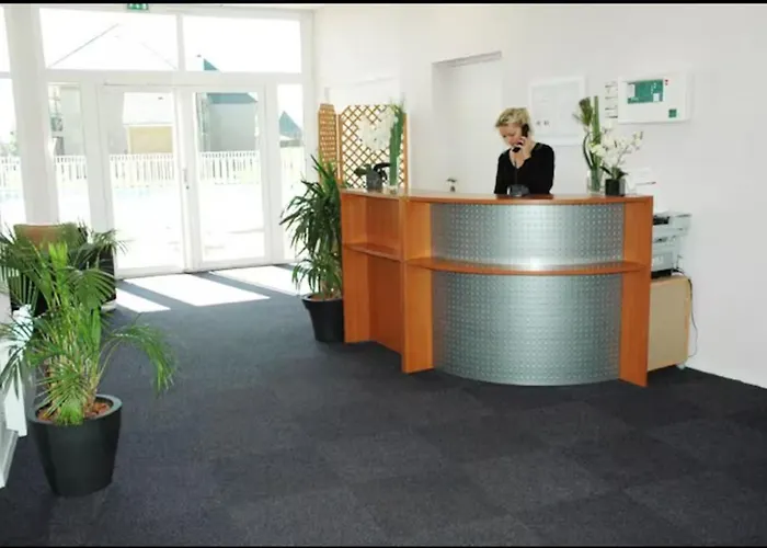 Standing Avec Terrasse Pres De Honfleur Parking Et Piscine Διαμέρισμα Équemauville