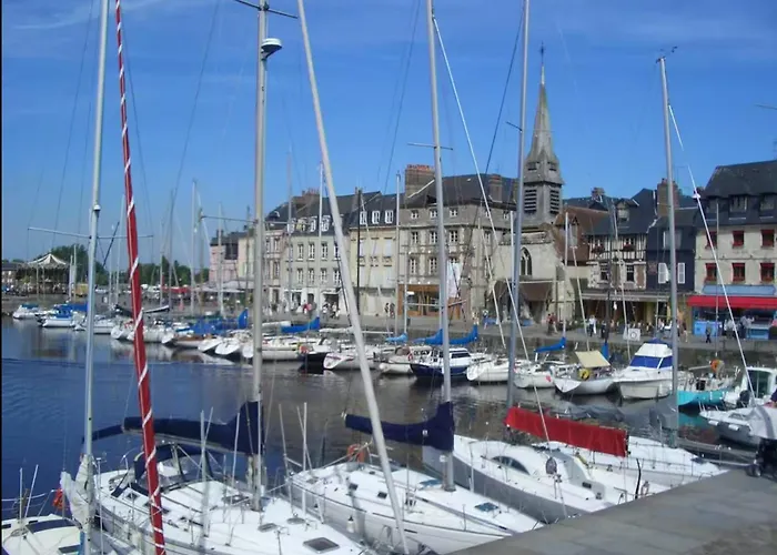 Standing Avec Terrasse Pres De Honfleur Parking Et Piscine Διαμέρισμα